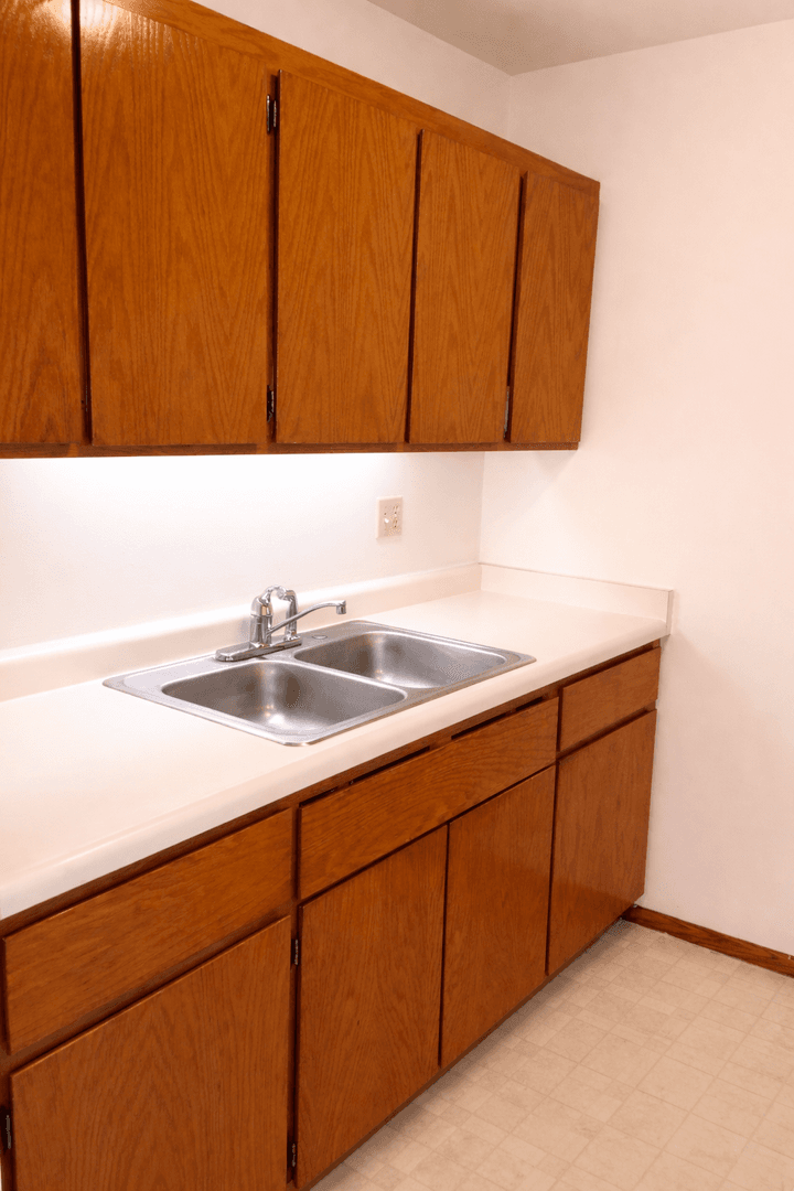 Mount Pleasant Apartment: 5000 Graceland Blvd.