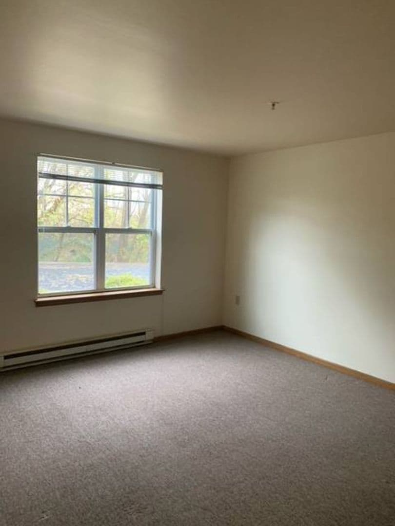 Racine Apartment: 1403 W. 6th St.