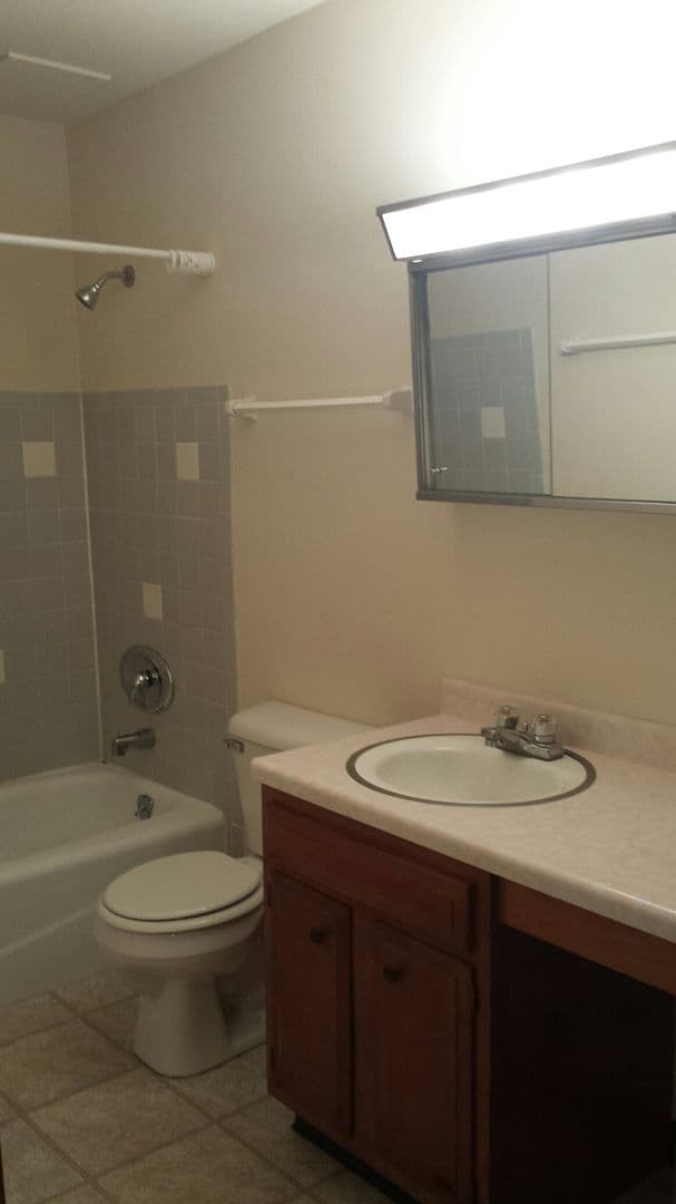Green Bay Apartment: 221 Huth St.