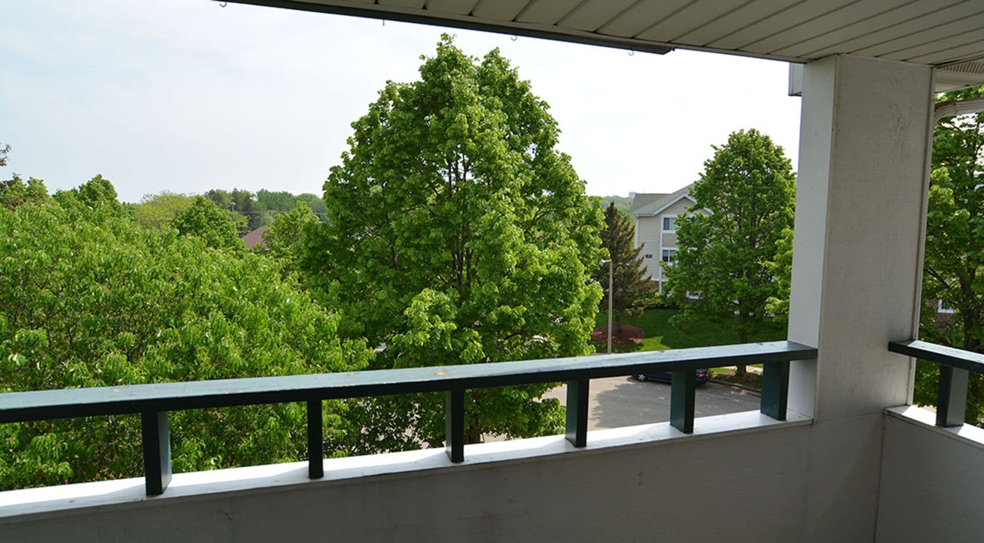 Madison Apartment: 1 Northridge Terrace