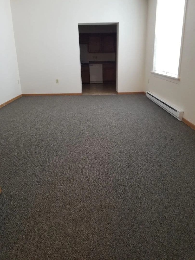 Racine Apartment: 1403 W. 6th St.