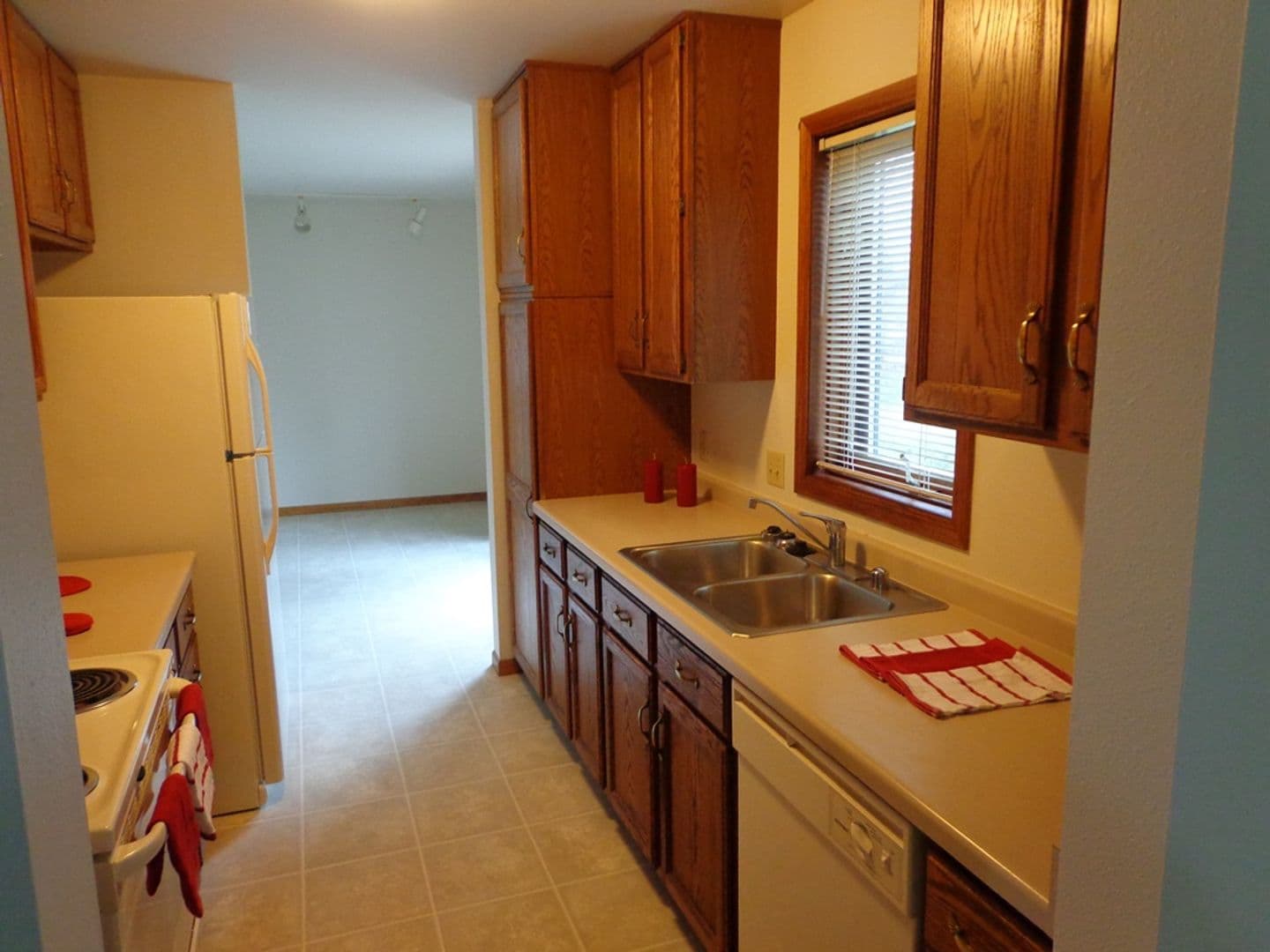 Tomah Apartment: 834 Evergreen Pass