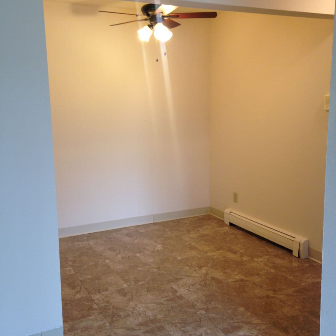 Oak Creek Apartment: 7926 S. Wildwood Drive #1