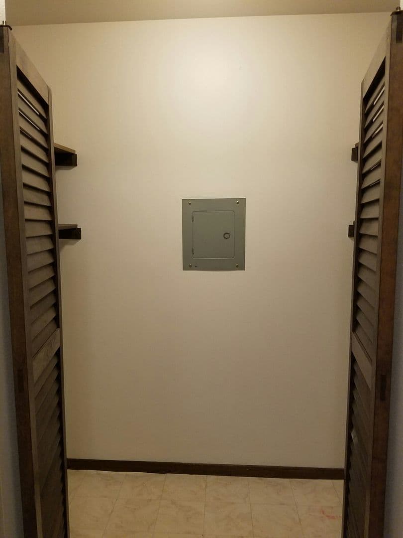 Greenfield Apartment: 6510 W. English Meadows Dr.