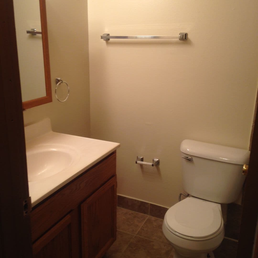 Oak Creek Apartment: 7926 S. Wildwood Drive #1
