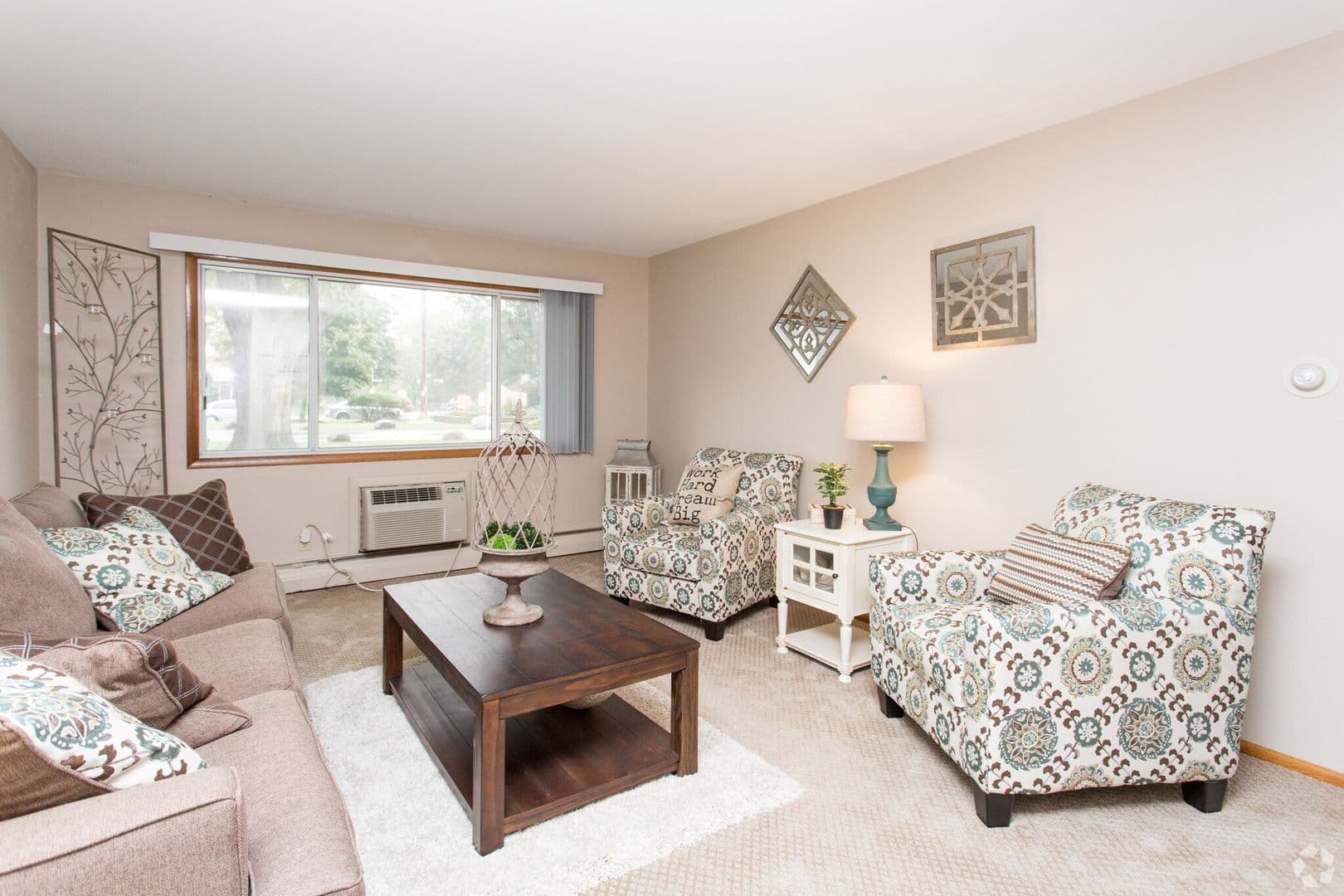 Mount Pleasant Apartment: 5000 Graceland Blvd.