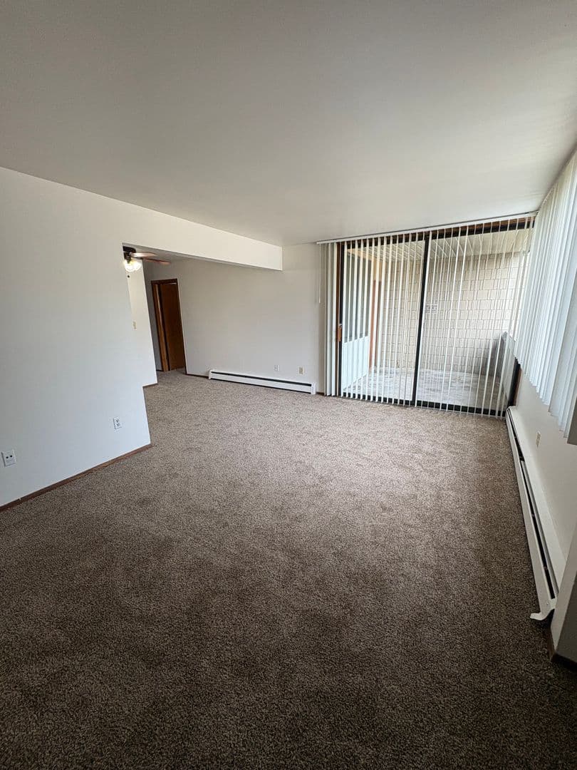 Milwaukee Apartment: 3963 S 76th St Unit 3