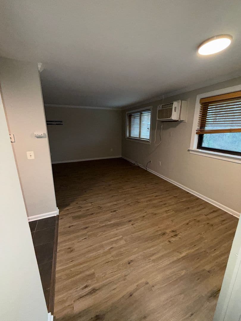Washington House: 3111 Naylor Rd SE #301