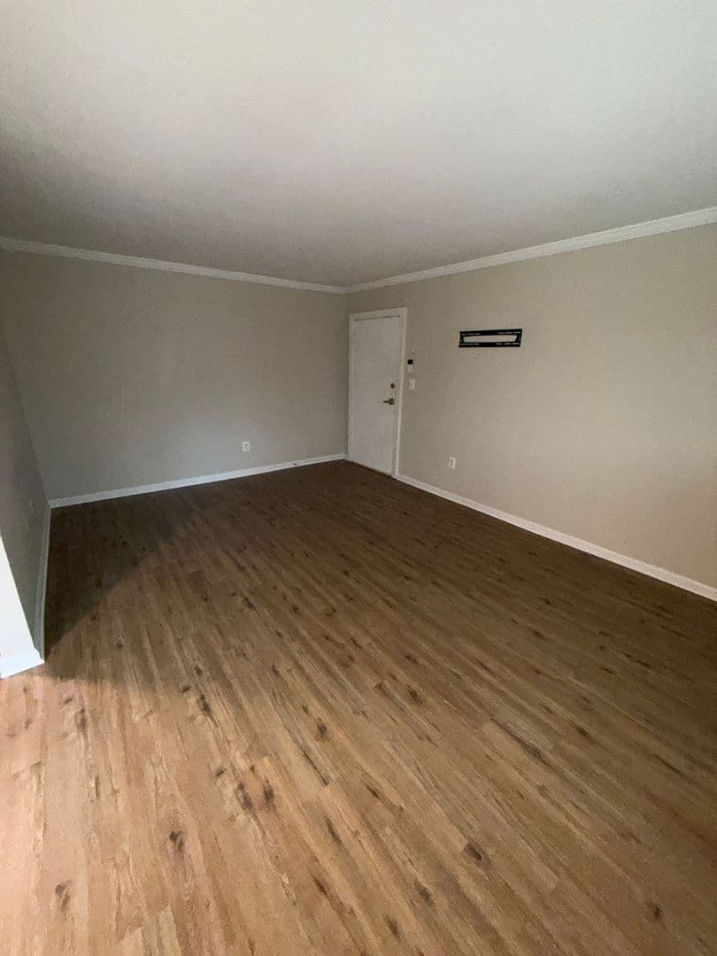 Washington House: 3111 Naylor Rd SE #301