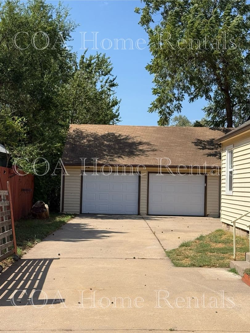 Wichita House: 1109 N. Custer
