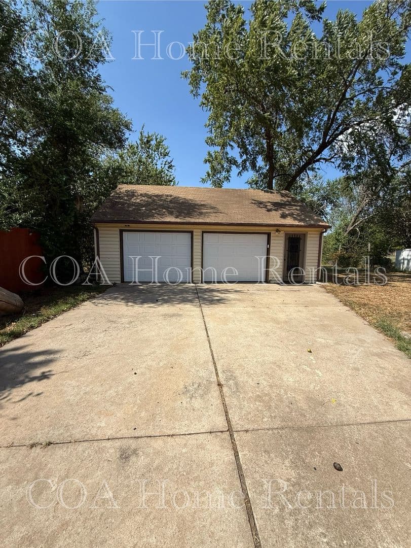 Wichita House: 1109 N. Custer
