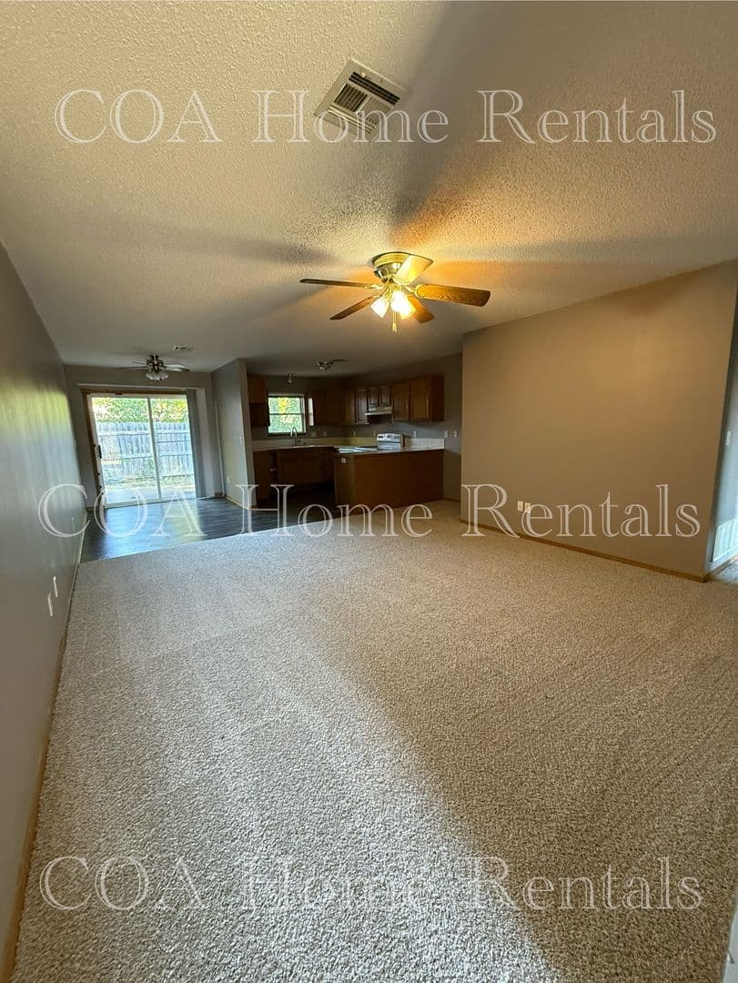 Mulvane Multiplex: 4 B Willow Lane