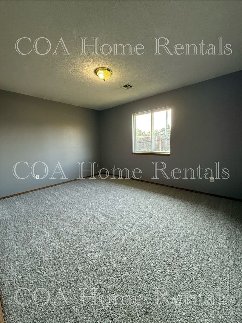 Mulvane Multiplex: 4 B Willow Lane