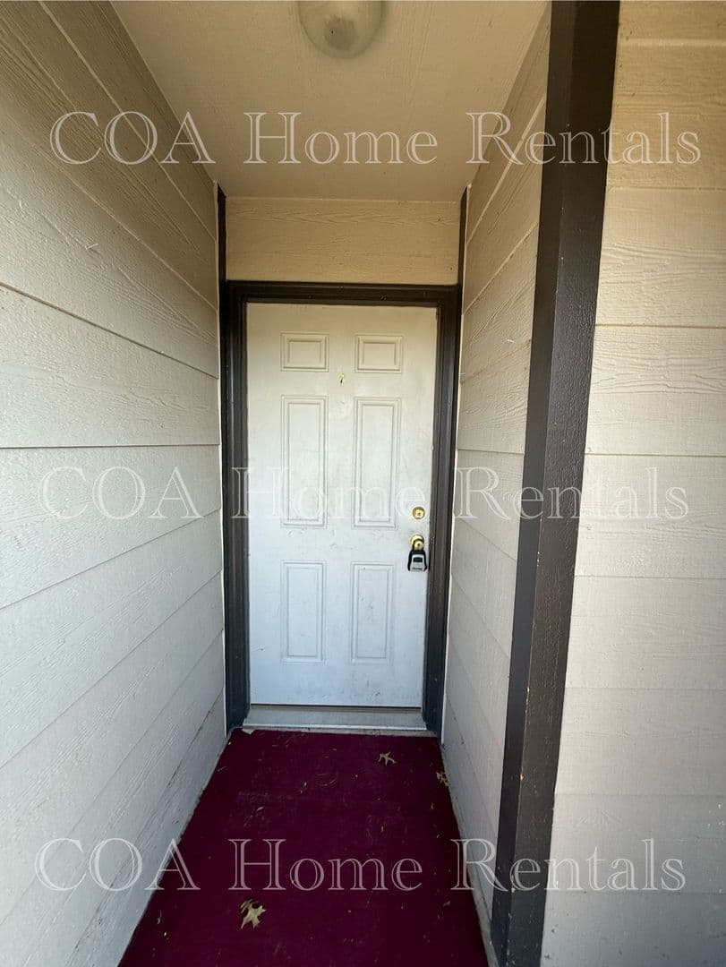 Mulvane Multiplex: 4 B Willow Lane