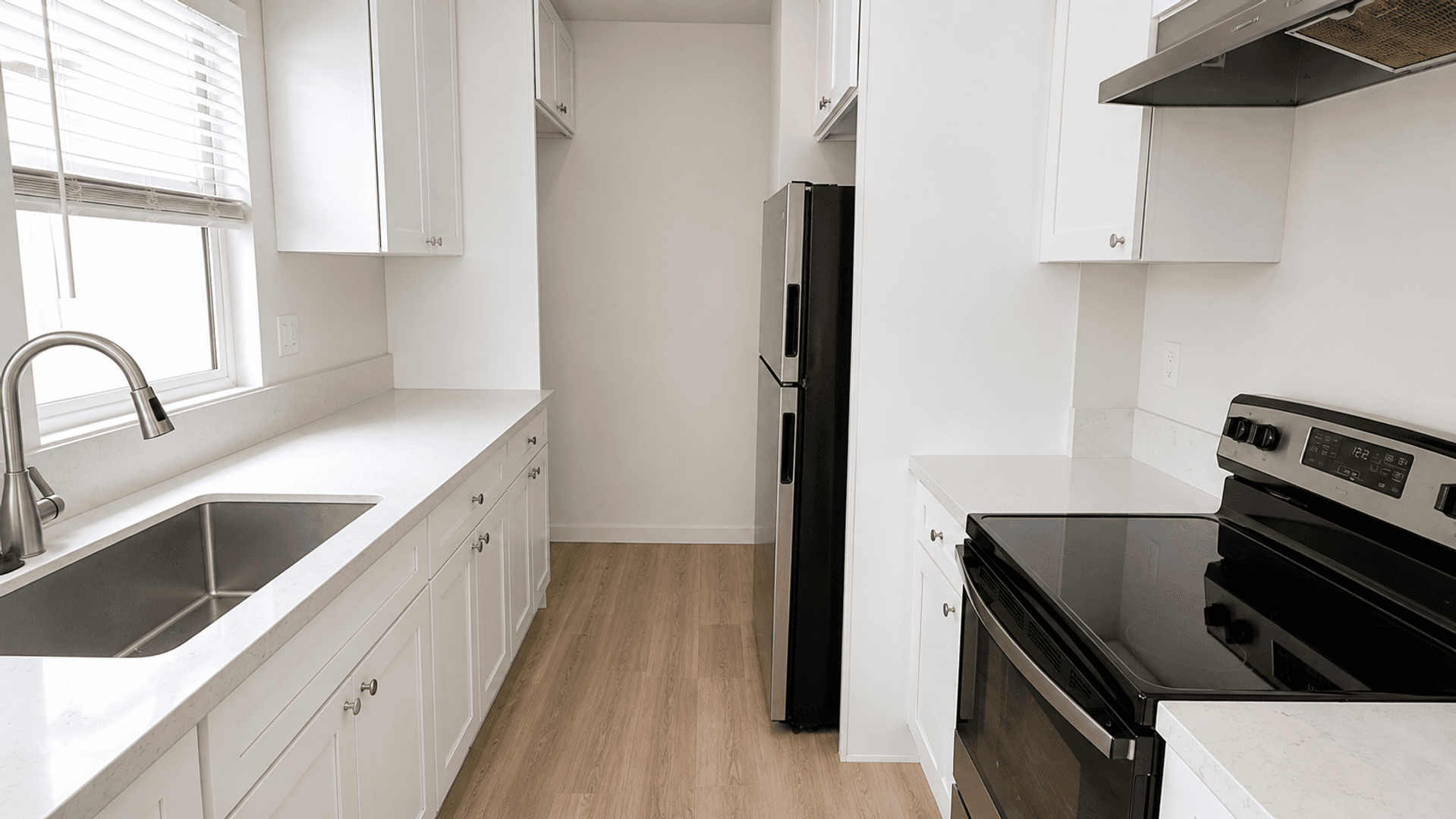 Long Beach Apartment: 1532 E 2nd Street