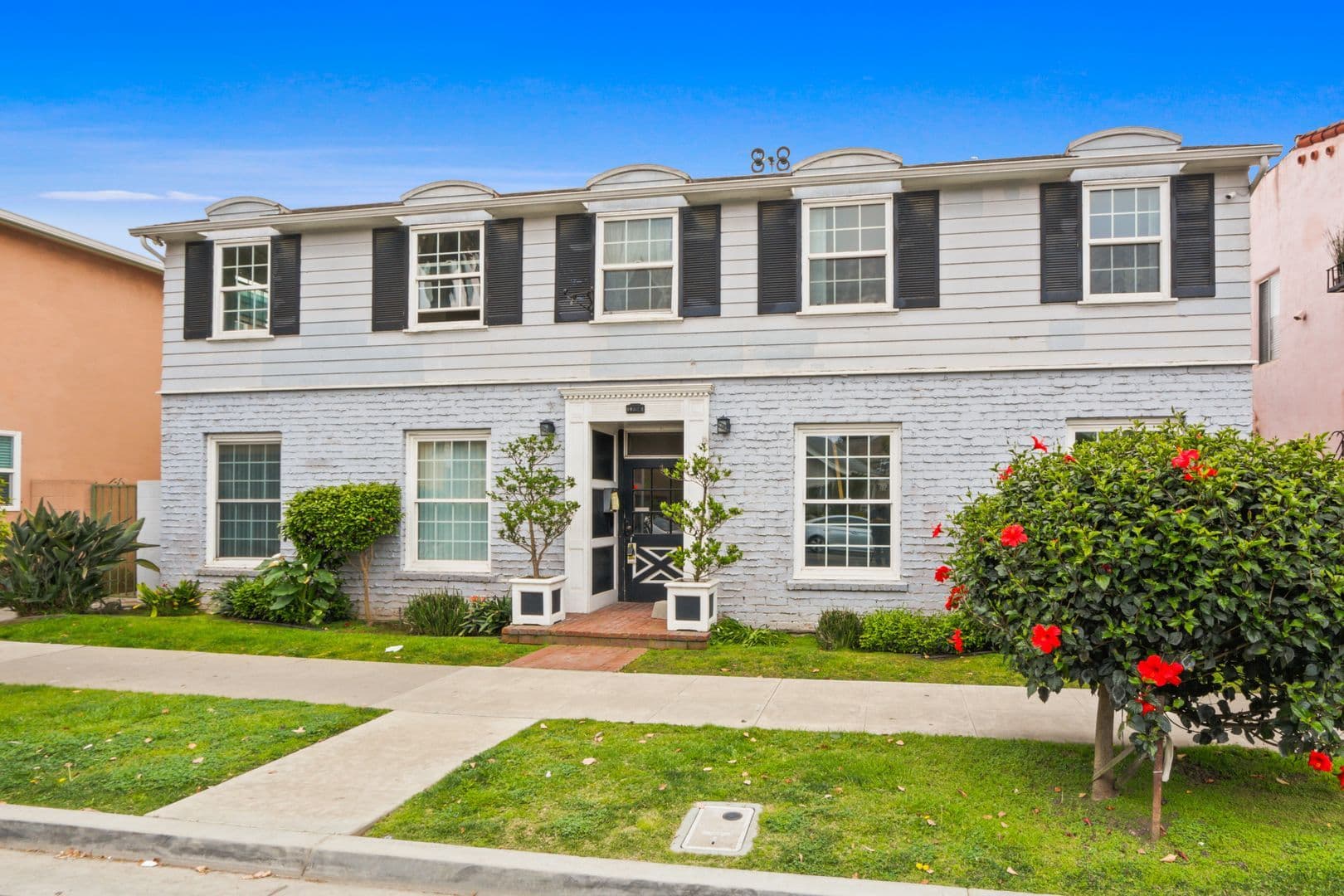 Long Beach Apartment: 1734 E 3rd Street