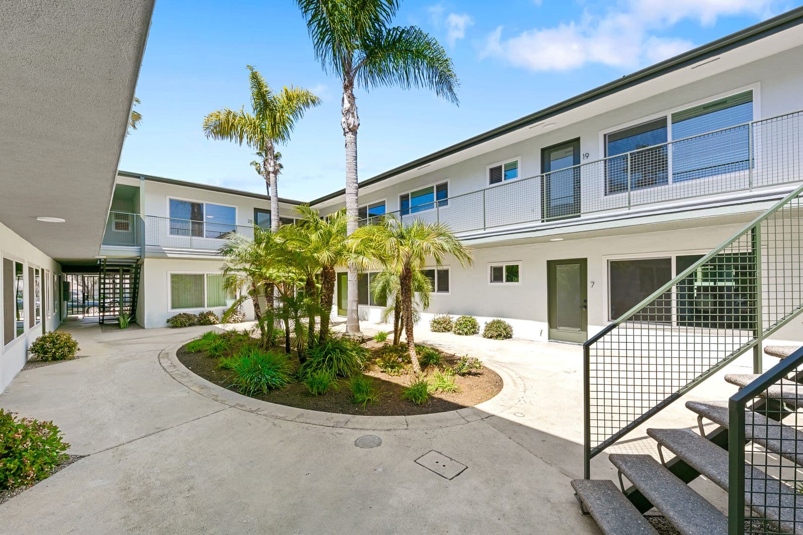 Long Beach Apartment: 1740 Park Avenue