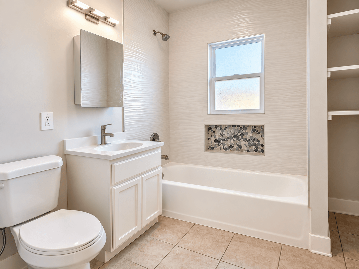 Long Beach Apartment: 833 Cherry Avenue