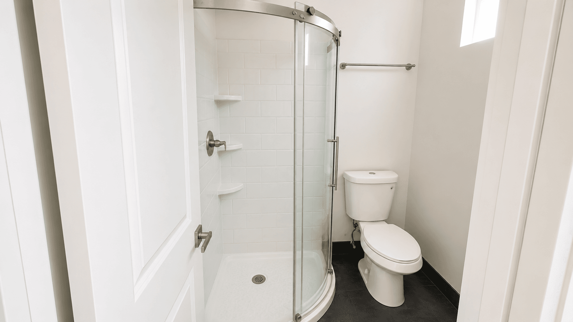 Long Beach Apartment: 1532 E 2nd Street