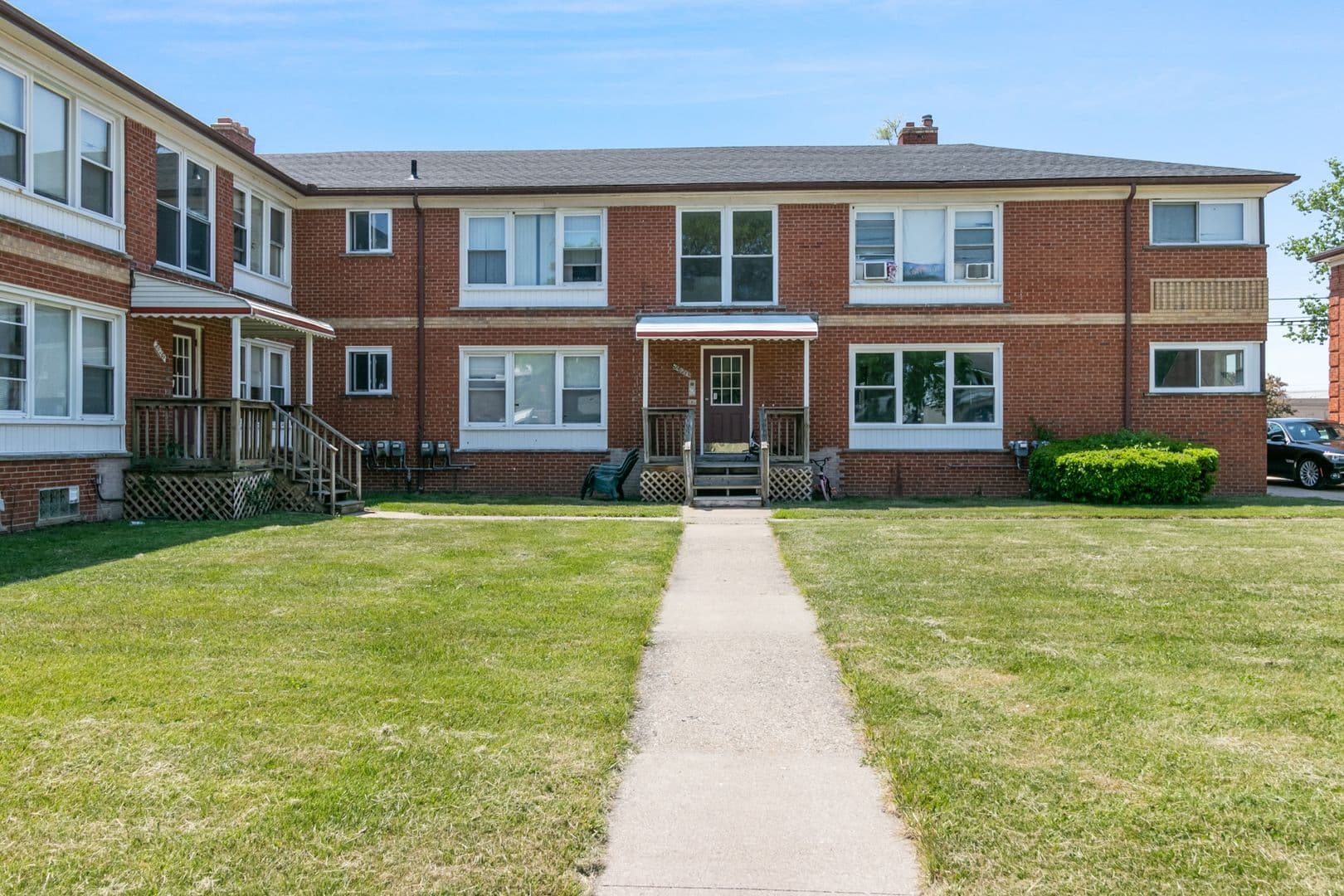 Roseville Apartment: 26221 Pinehurst