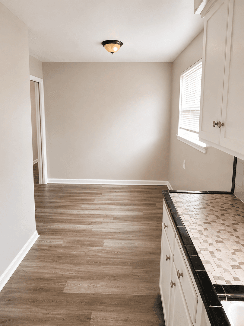 Roseville Apartment: 26221 Pinehurst