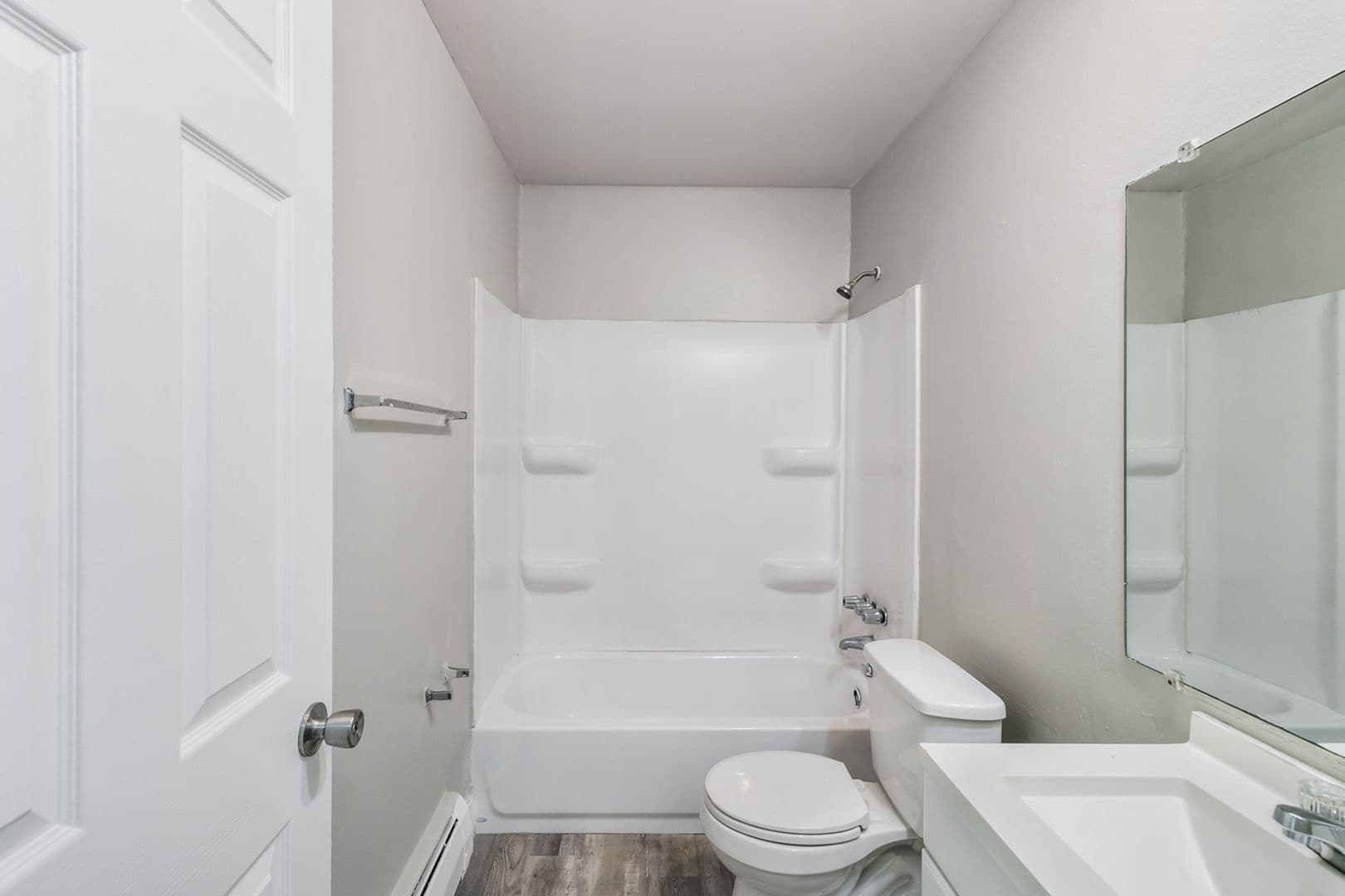 Oak Park Apartment: 21800 Coolidge