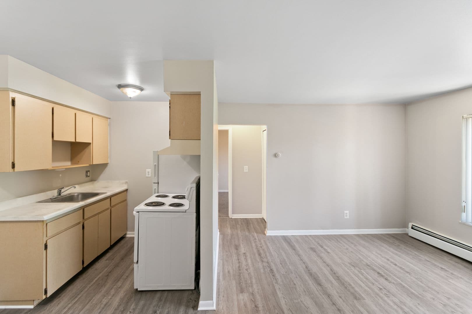 New Baltimore Apartment: 50980 Jefferson