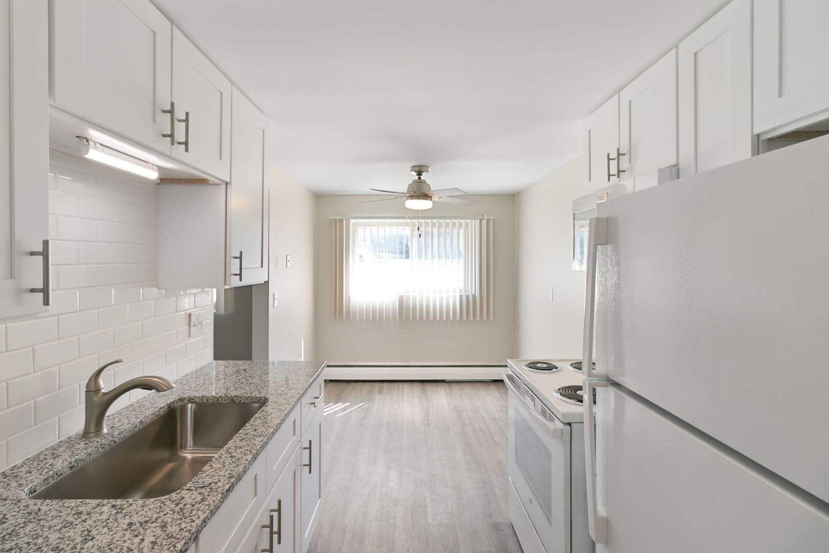 Utica Apartment: 45835 Brownell