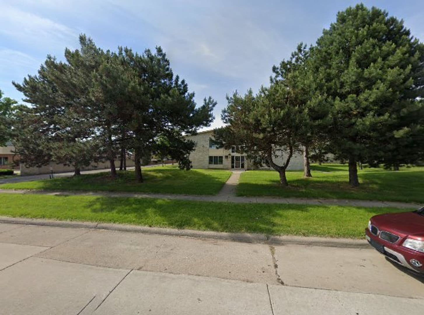 Warren Apartment: 11500 Warren Blvd