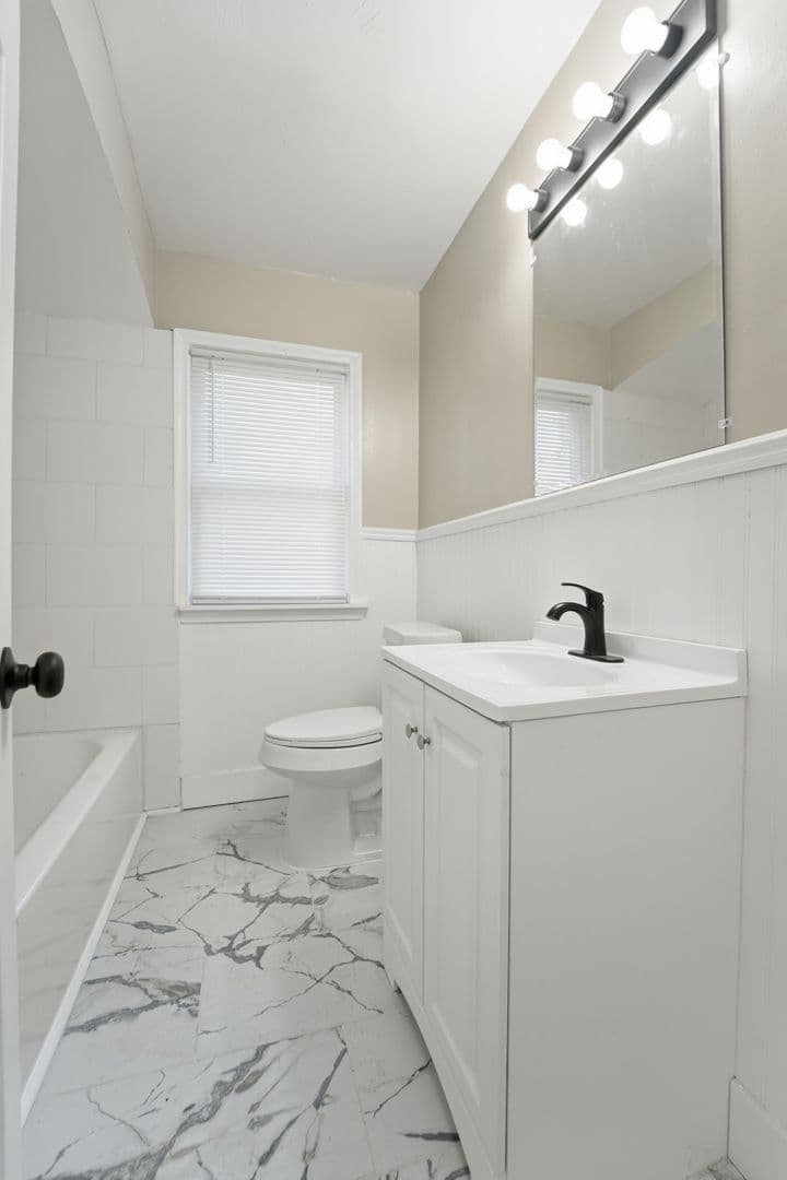 Oak Park House: 13741 W. 10 Mile