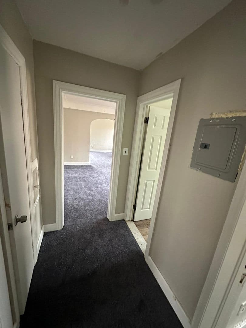 Detroit Apartment: 14262 Coyle