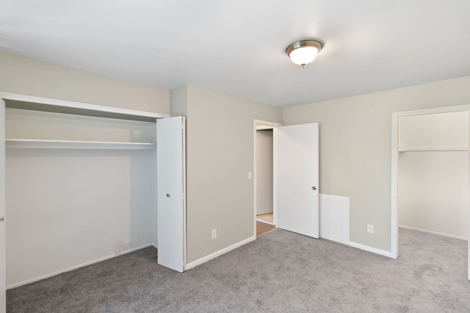New Baltimore Apartment: 50980 Jefferson