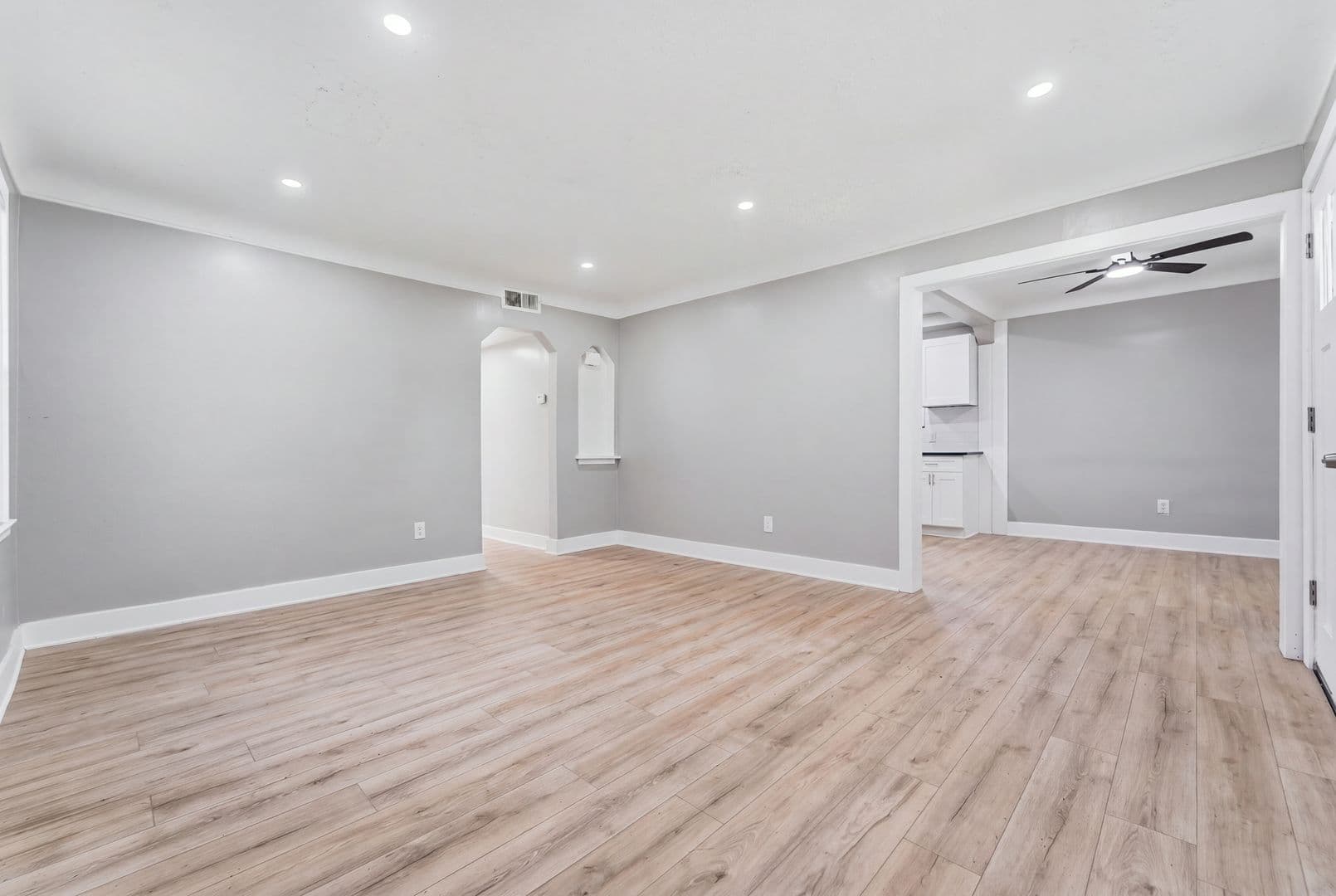Oak Park House: 13741 W. 10 Mile