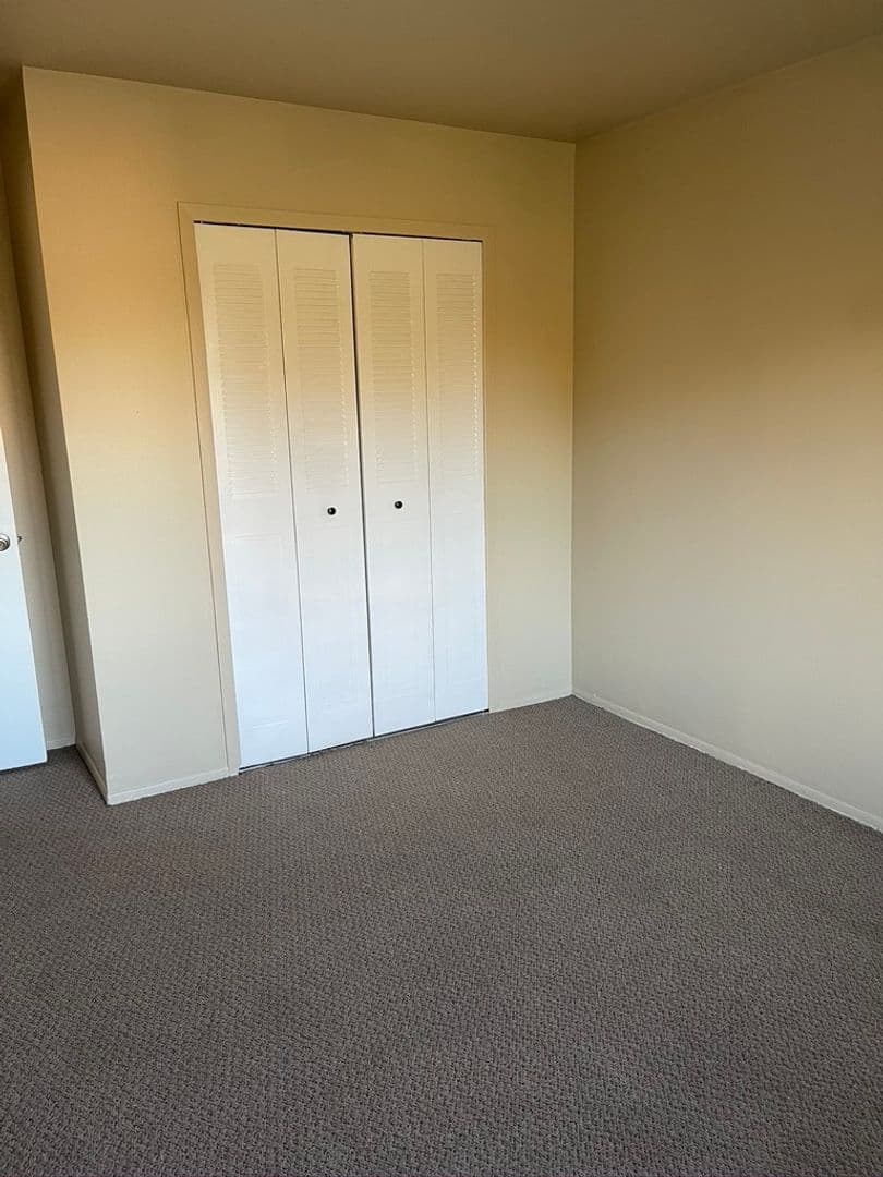 Warren Apartment: 11500 Warren Blvd