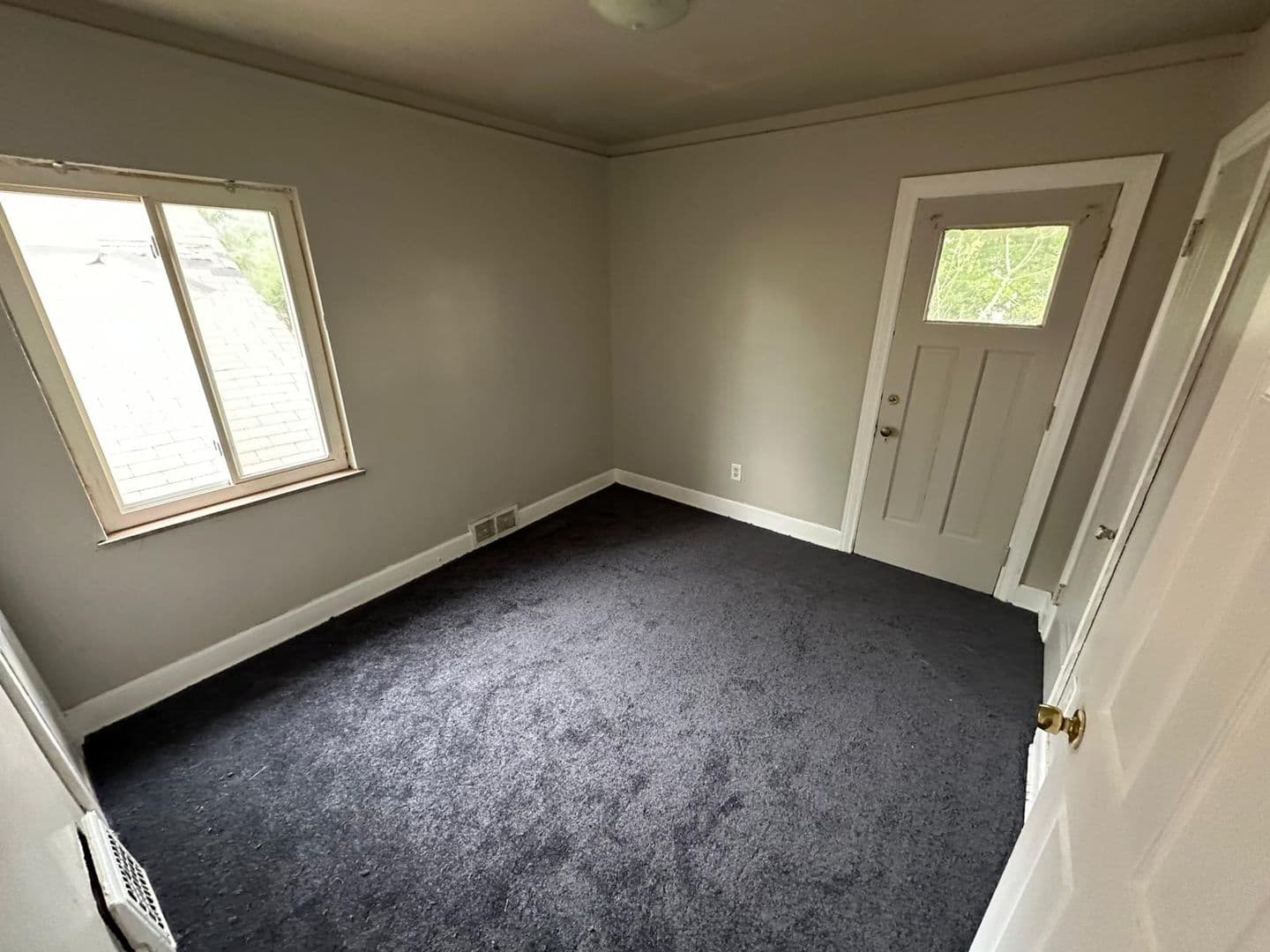 Detroit Apartment: 14262 Coyle
