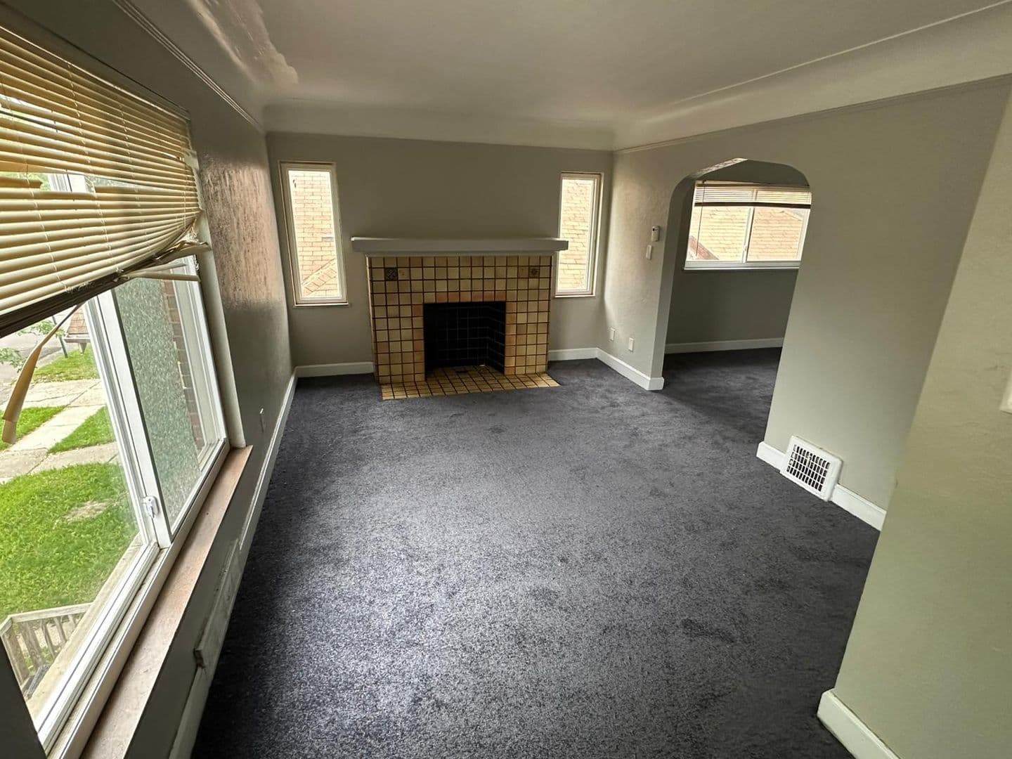 Detroit Apartment: 14262 Coyle