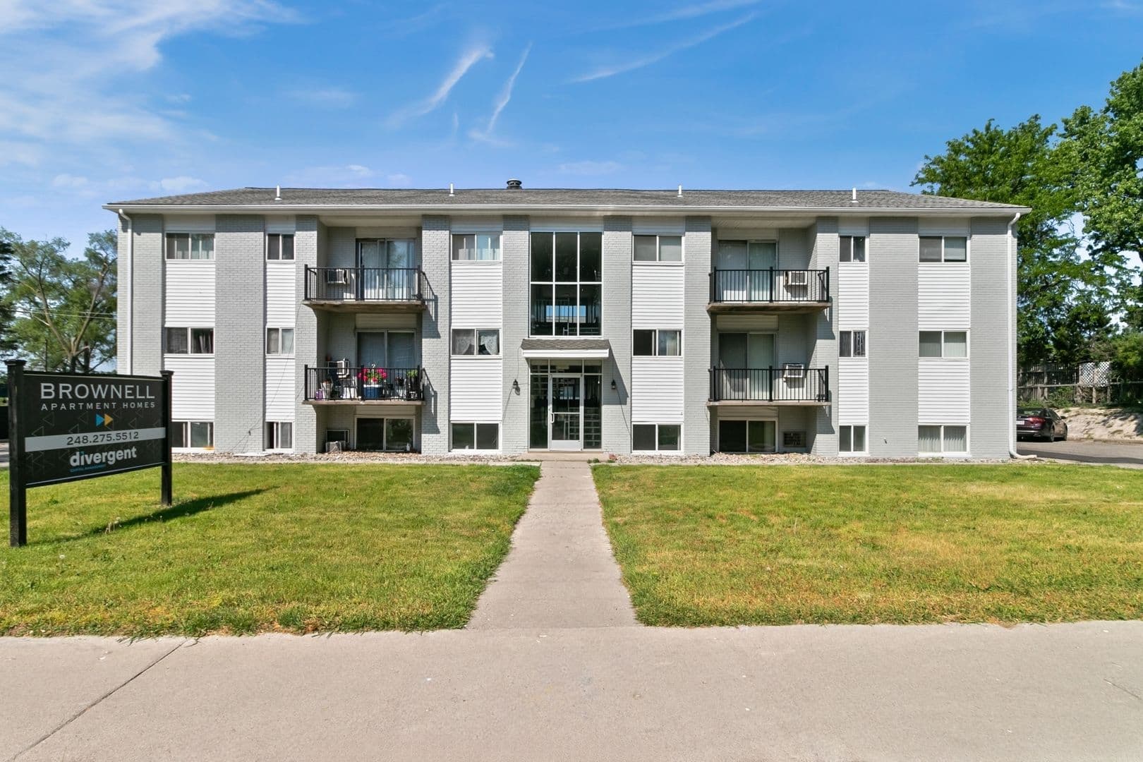 Utica Apartment: 45835 Brownell