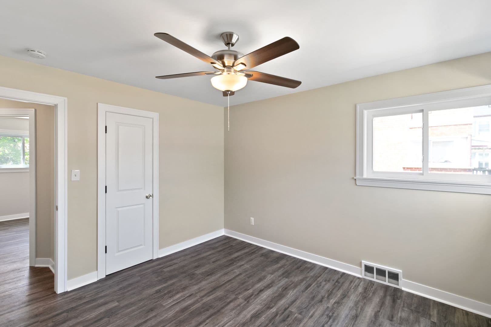 Roseville Apartment: 26221 Pinehurst