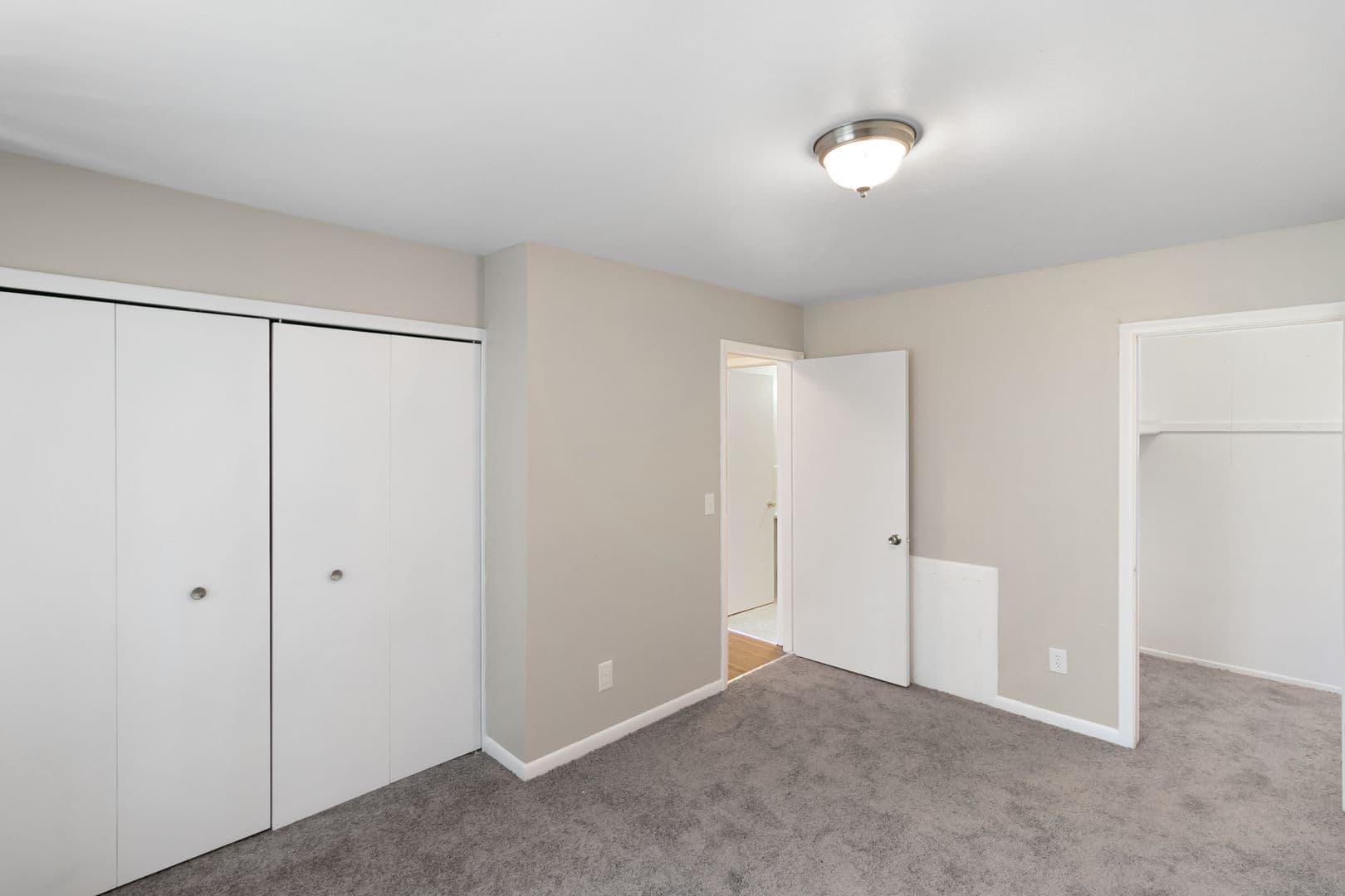New Baltimore Apartment: 50980 Jefferson