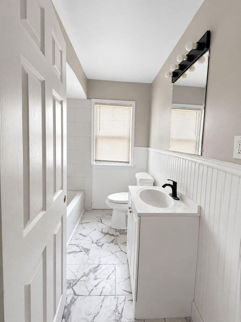 Oak Park House: 13741 W. 10 Mile