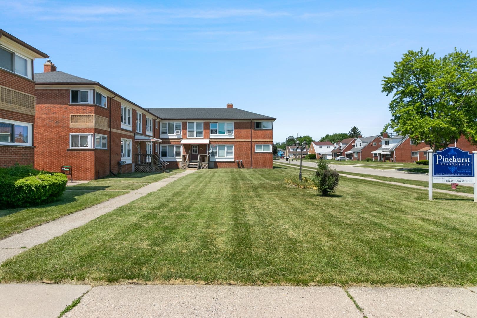 Roseville Apartment: 26221 Pinehurst