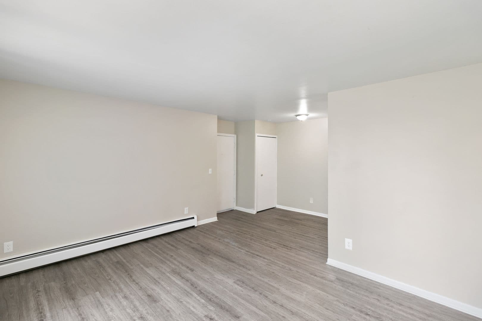 New Baltimore Apartment: 50980 Jefferson