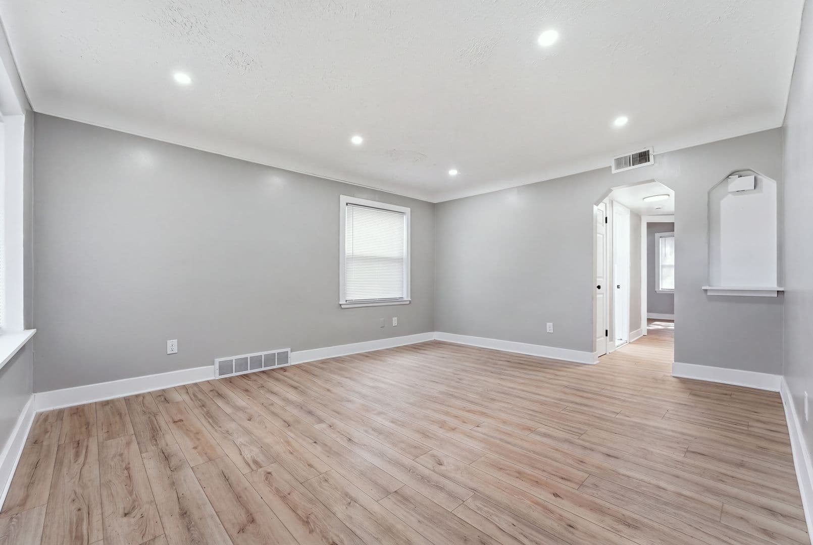 Oak Park House: 13741 W. 10 Mile