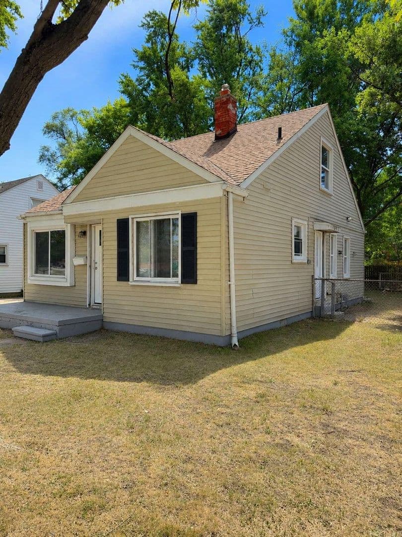 Oak Park House: 13741 W. 10 Mile