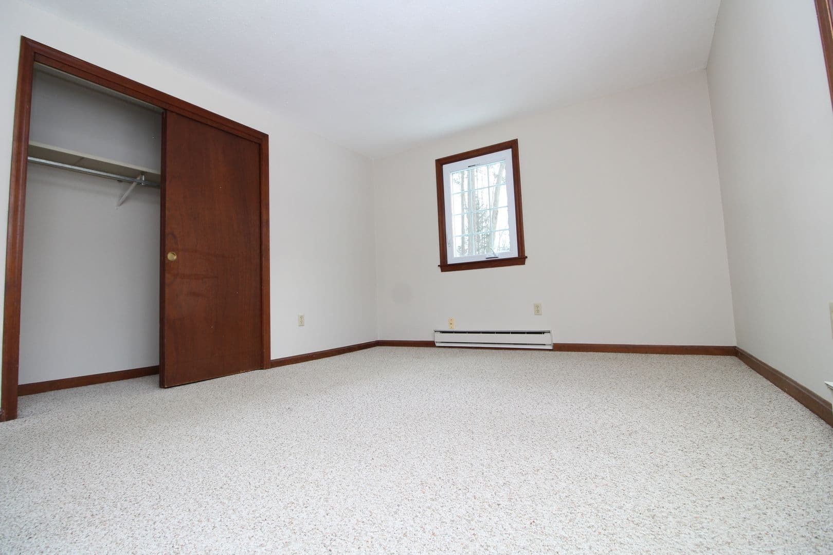 Scarborough Apartment: 30 Winnocks Neck Rd