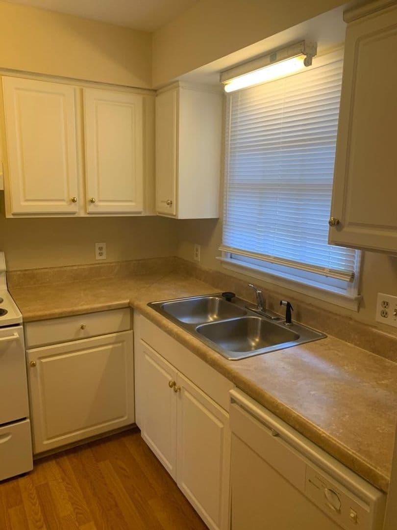 Conway Townhome: 1025 Carolina Road