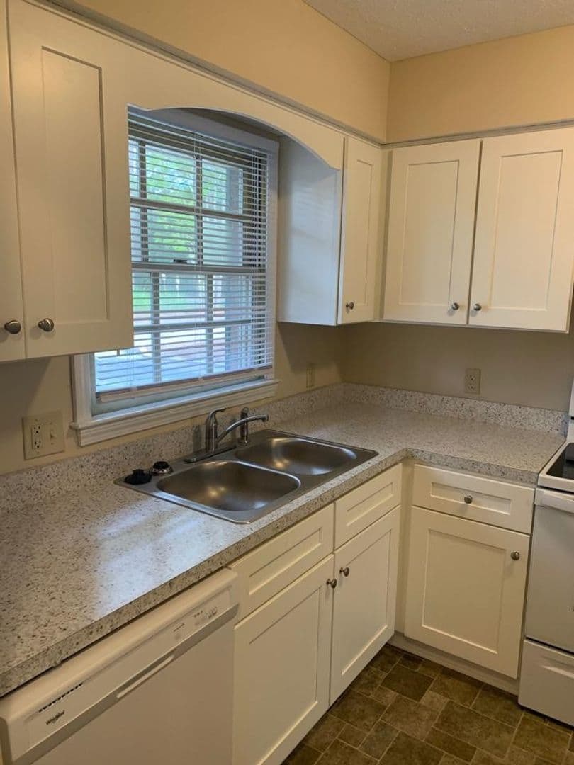 Conway Townhome: 1025 Carolina Road