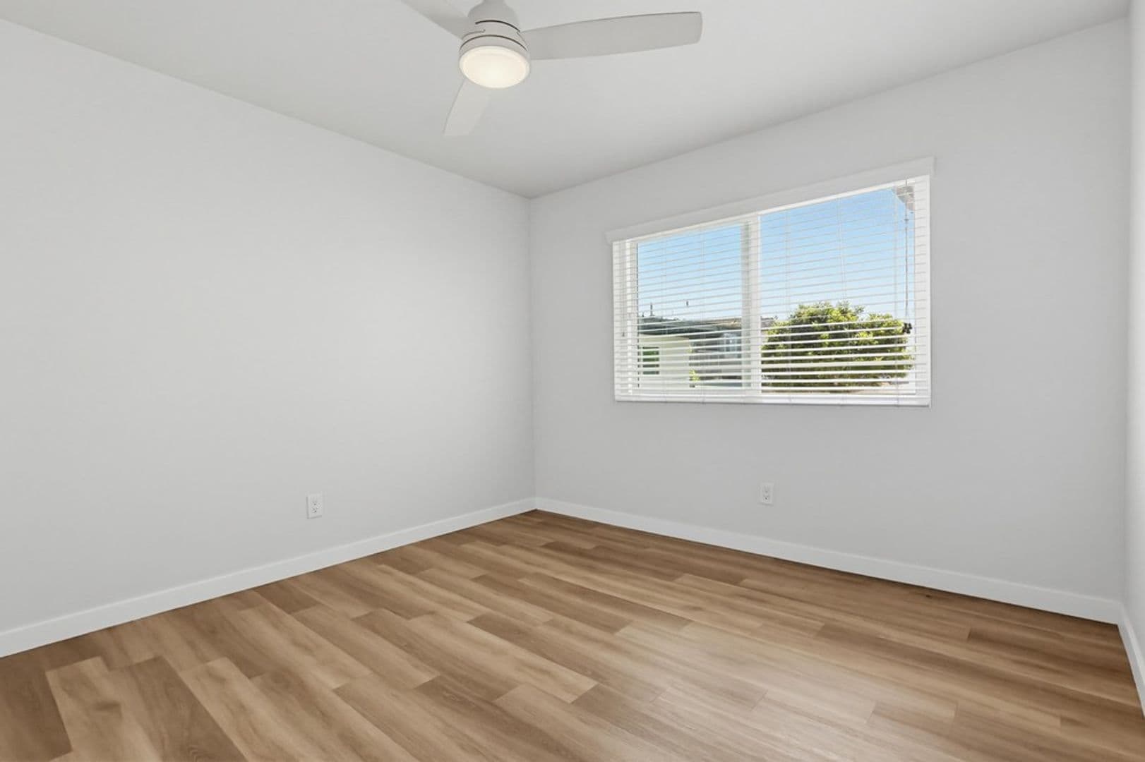 Lomita Apartment: 25829 Viana Avenue