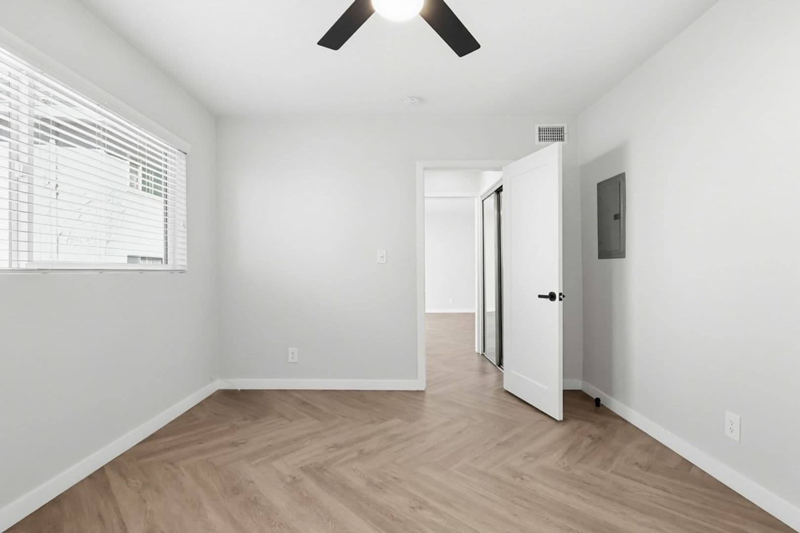 Culver City Apartment: 6175 Canterbury Drive
