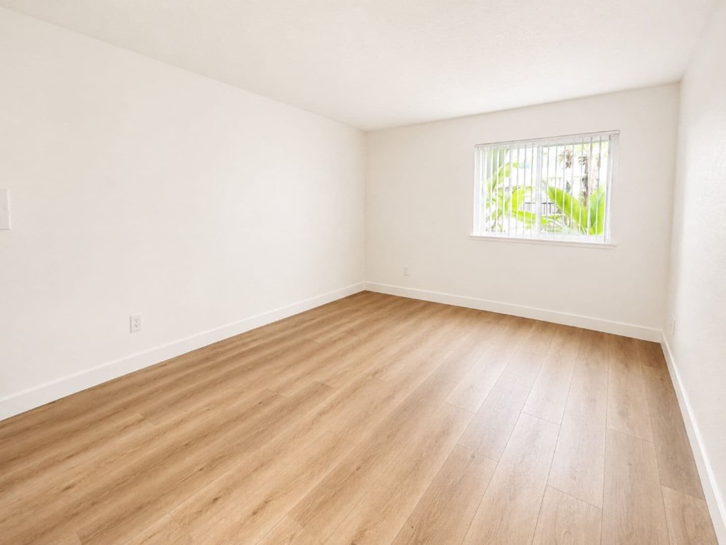 Anaheim Apartment: 2611 W. Baylor Circle